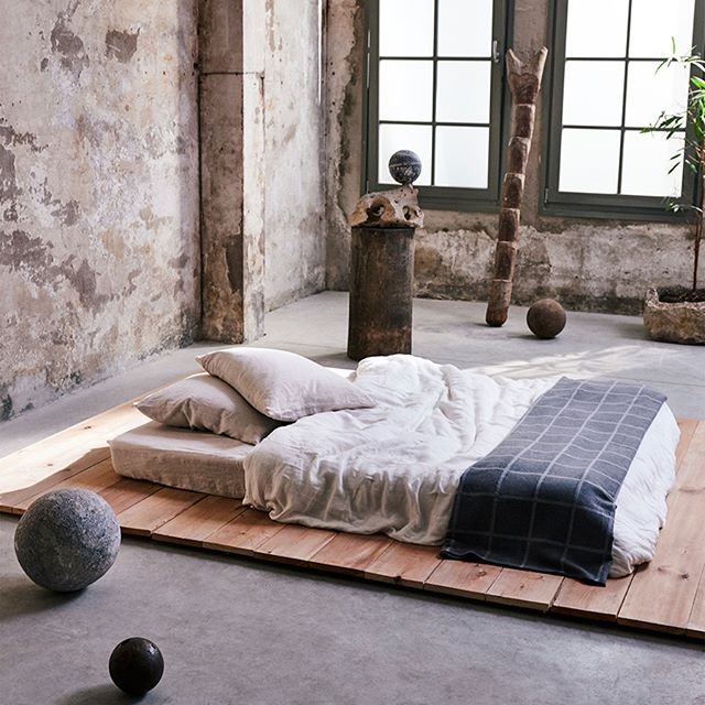 What are the characteristics of different bedding products?