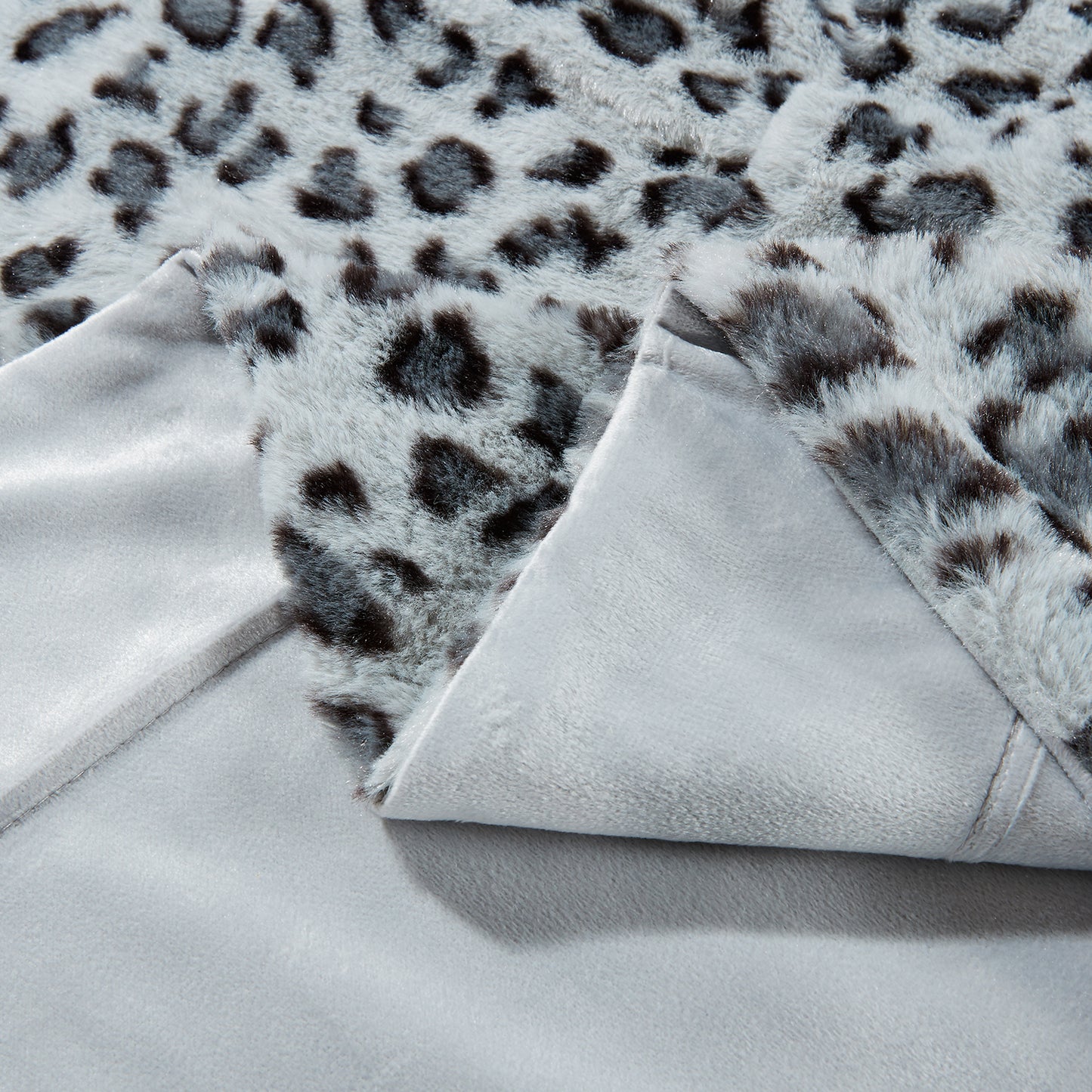 Softan Leopard Print Faux Fur Throw Blanket